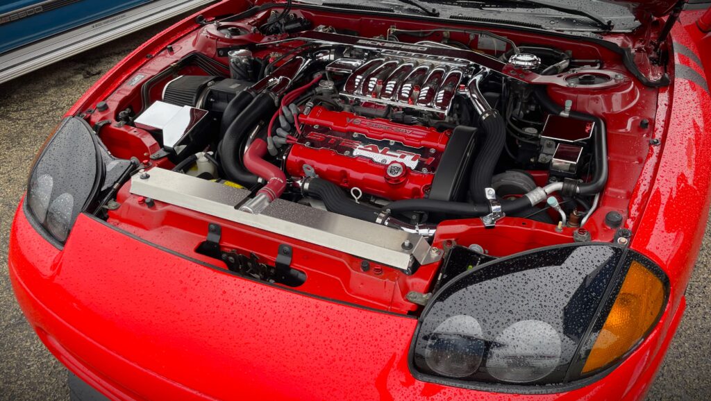 Dodge Stealth R/T Twin Turbo, DOHC engine bay