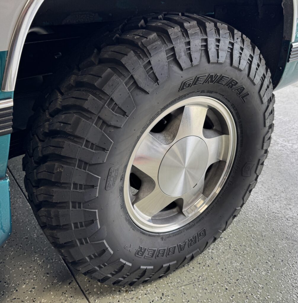 1994 Chevy K1500 wheel and tire