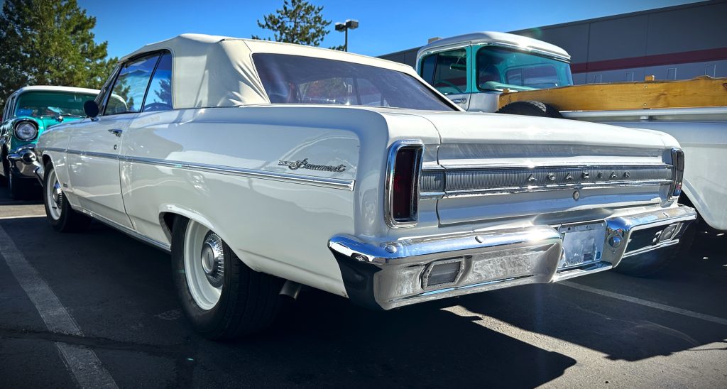 Chevy Acadian Beaumont Convertible (Canadian Nova), Rear