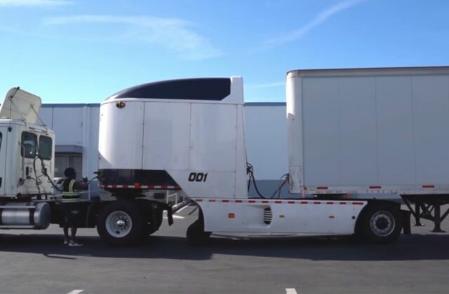 Battery-Powered Semi Truck ‘Backpack’ Converts Diesel Big Rigs to Hybrids. But Why?